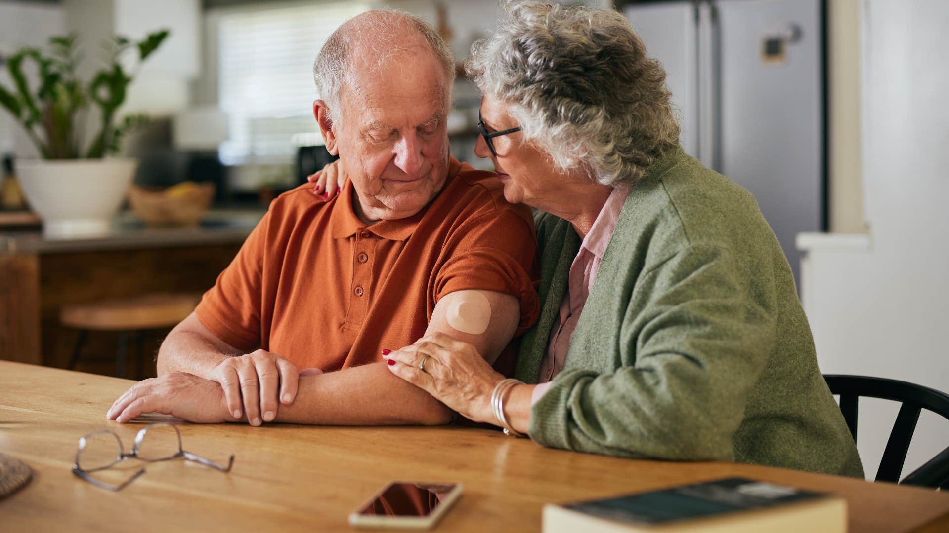 if you notice these things in your aging parent’s home they’re losing motivation to keep up clutter and trash