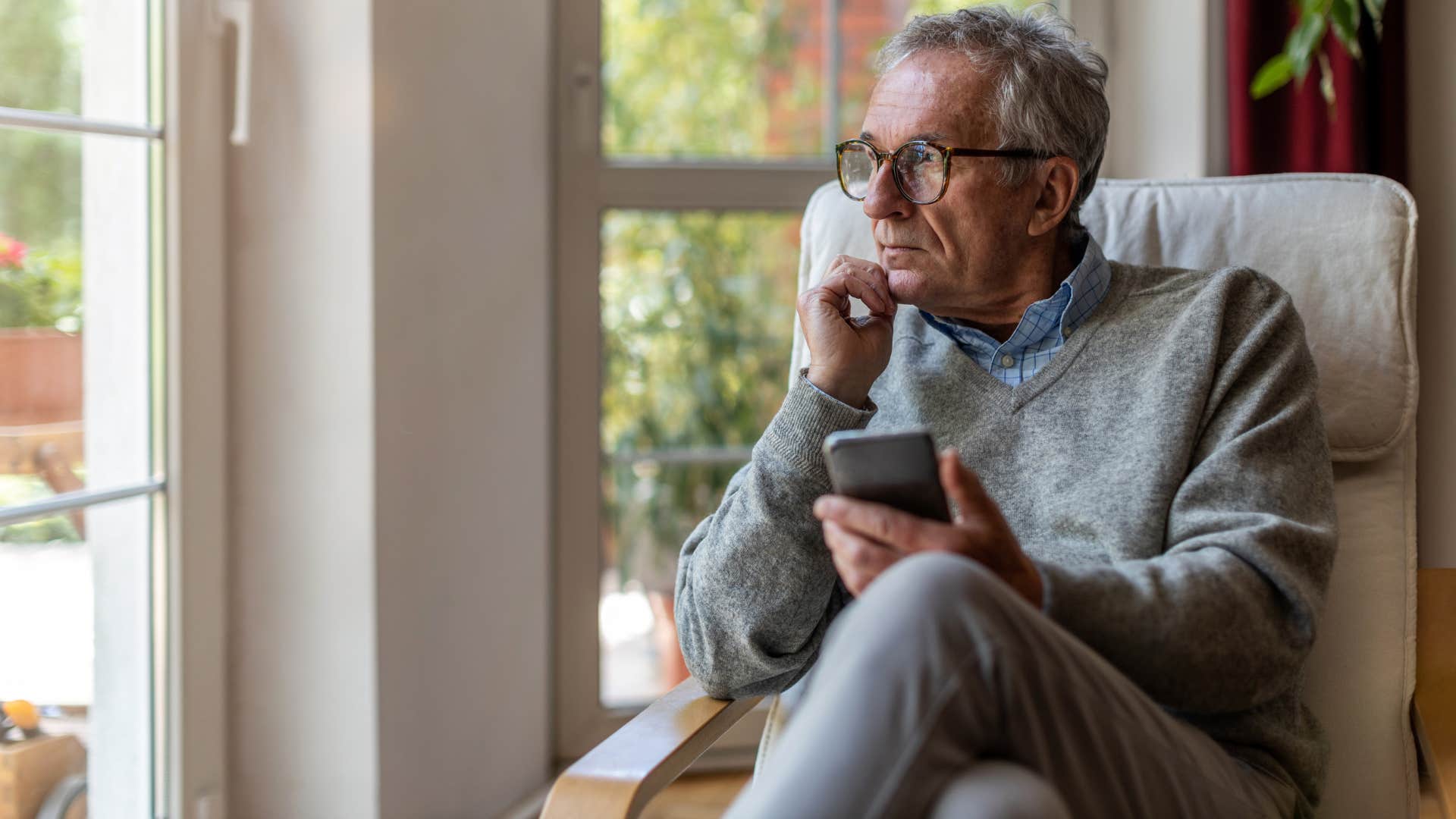 if you notice these things in your aging parent’s home they’re losing motivation to keep up lack of fresh healthy food