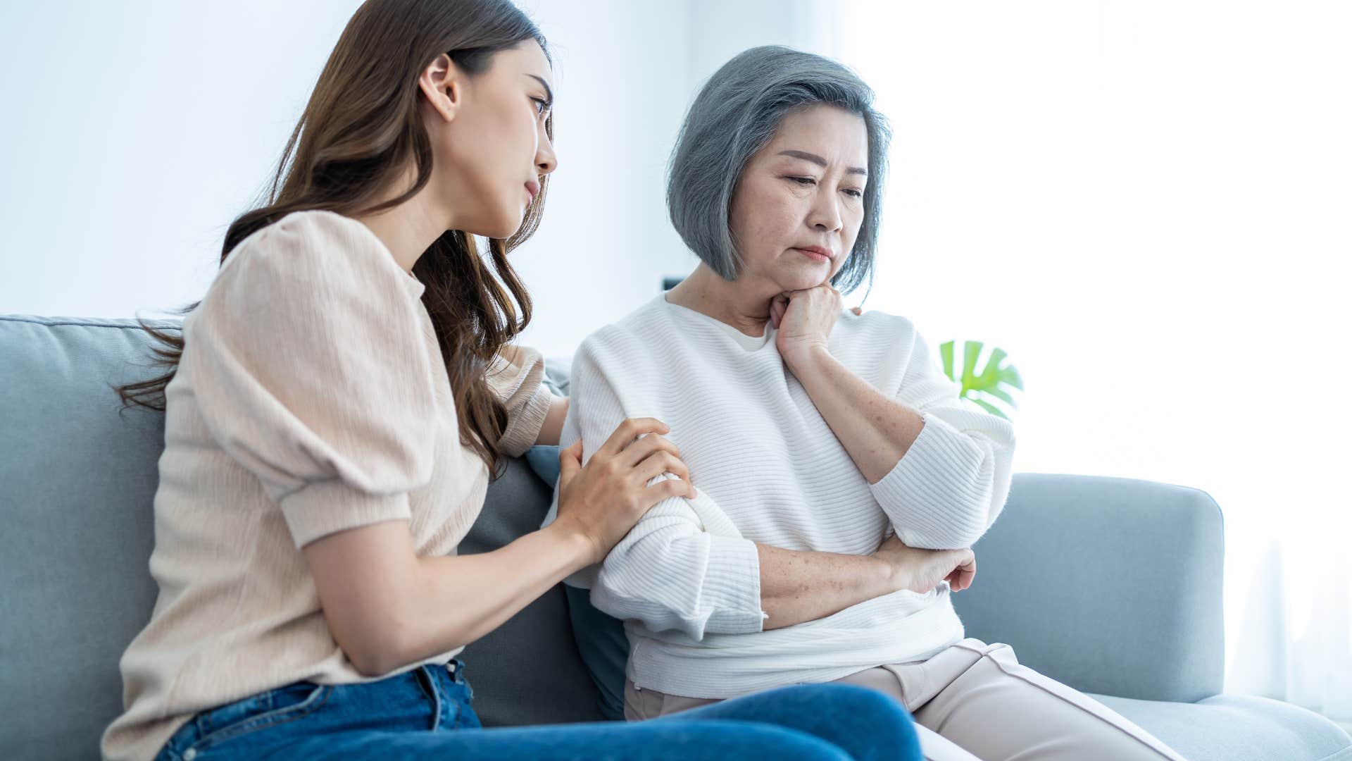 if you notice these things in your aging parent’s home they’re losing motivation to keep up strong unpleasant odors