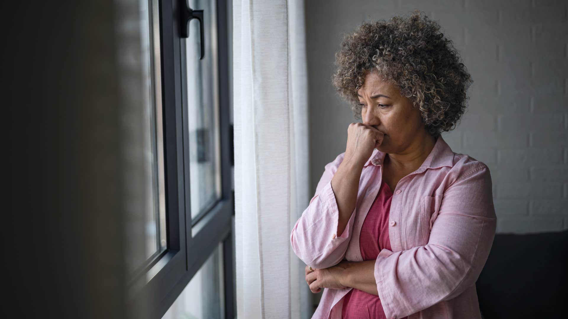 if you notice these things in your childhood home your parents are deeply unhappy stagnant decor