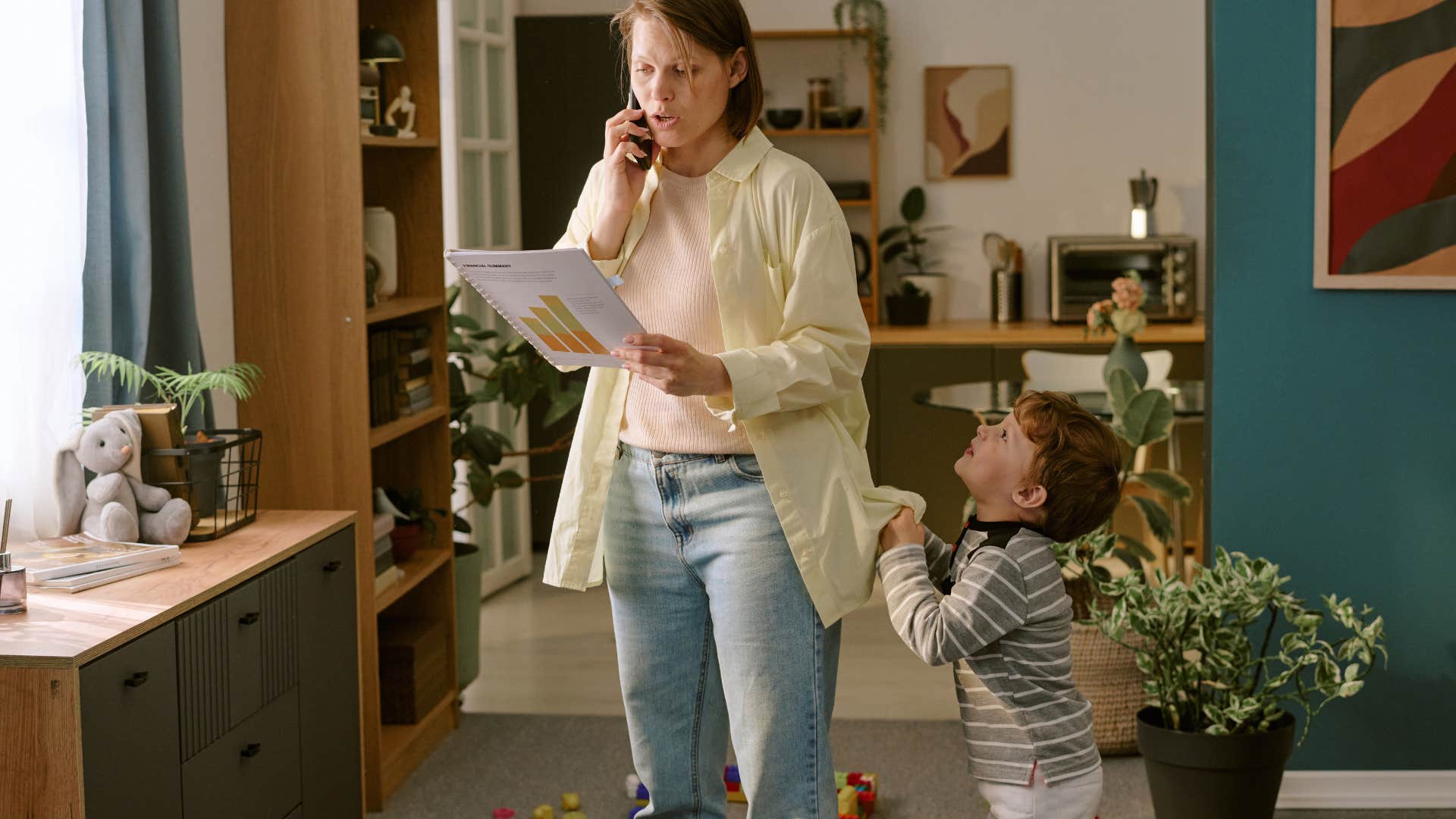 kids who don’t respect their parents anymore do these things at home interrupting parents