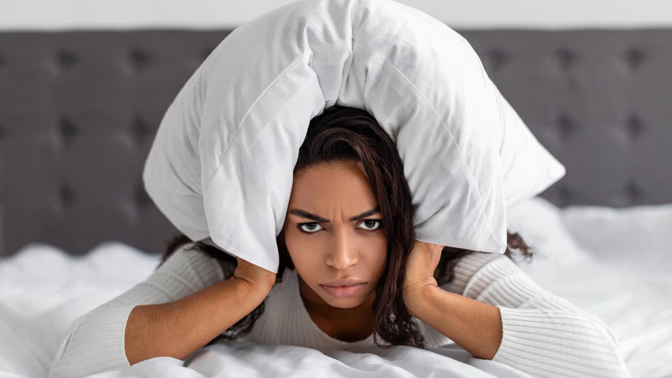 Man Asks People To Settle A Debate With His Wife Who Disagrees With His Morning Alarm