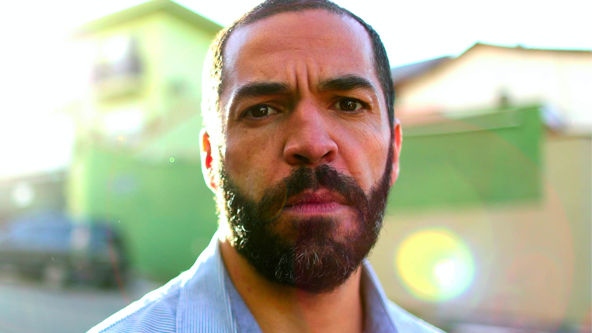 Men Who Drive Away Everyone They Love As They Get Older Have Usually Experienced These Painful Things