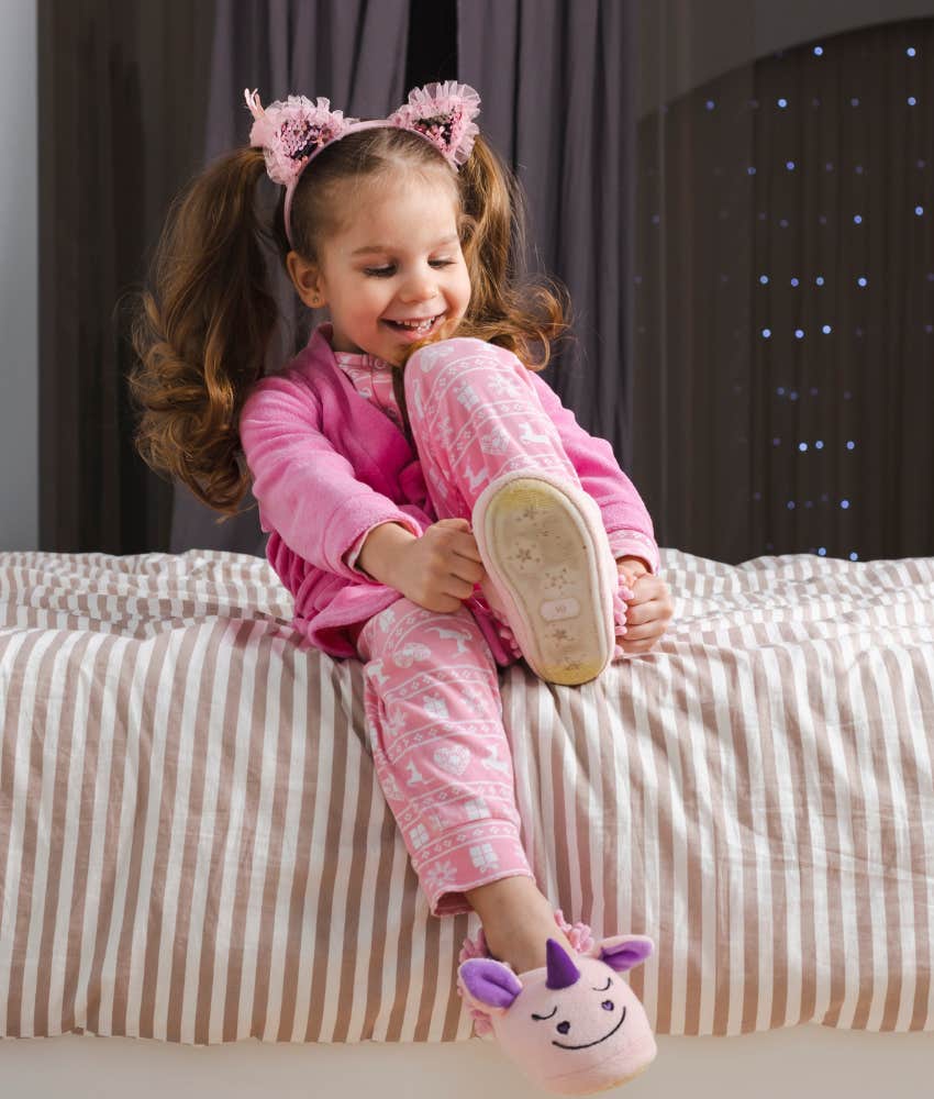 Mom Horrified By Family Wearing Pajamas To Hotel Buffet Making Mountain Out Of Molehill