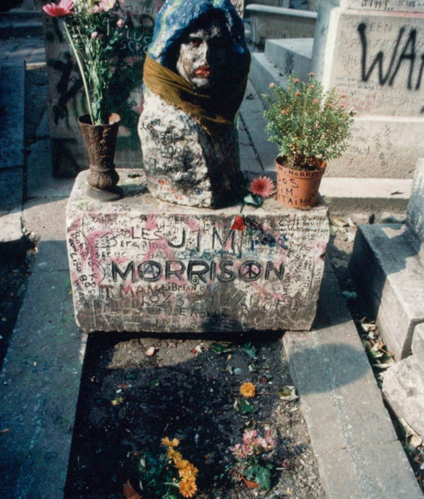 Paris Residents Competing In Lottery to be buried in a famous cemetery next to Jim Morrison