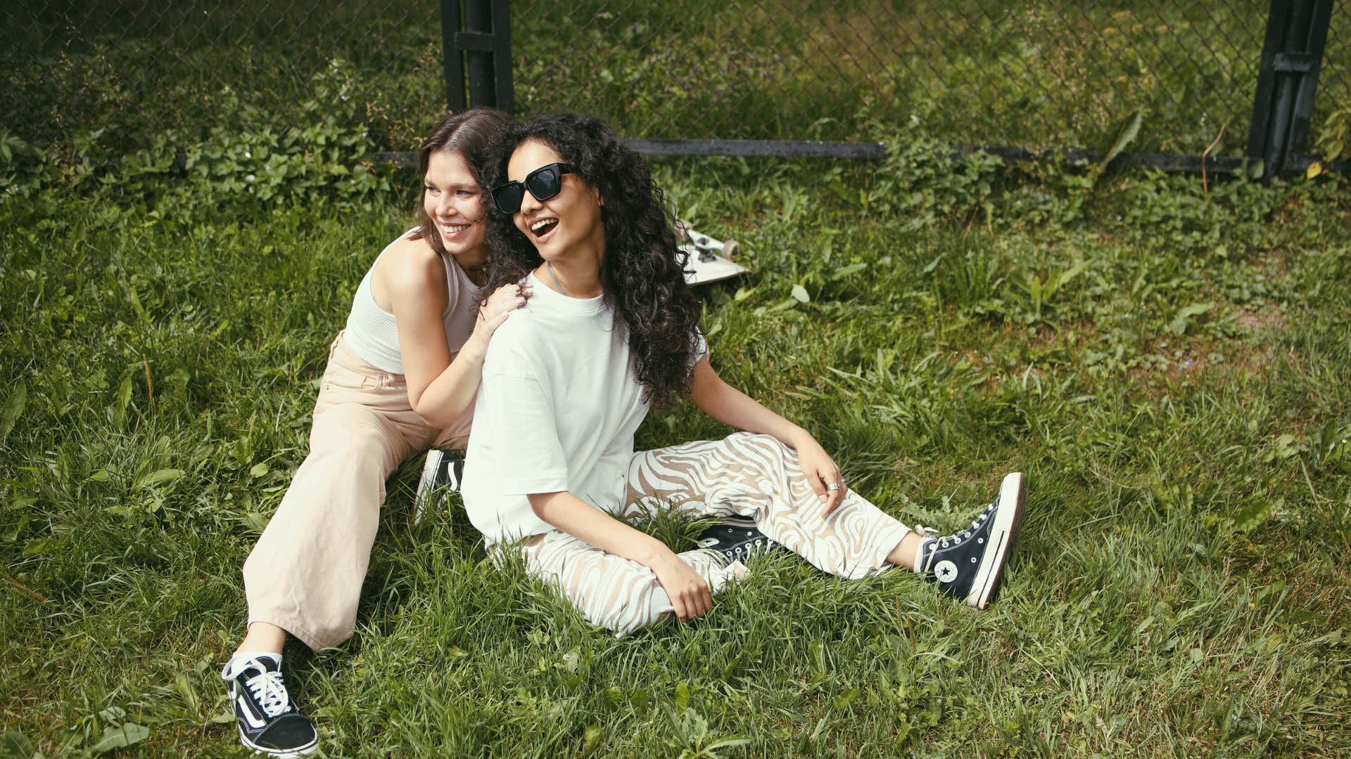 people who are secretly jealous casually drop these subtle clues in conversation theyre quick to copy you