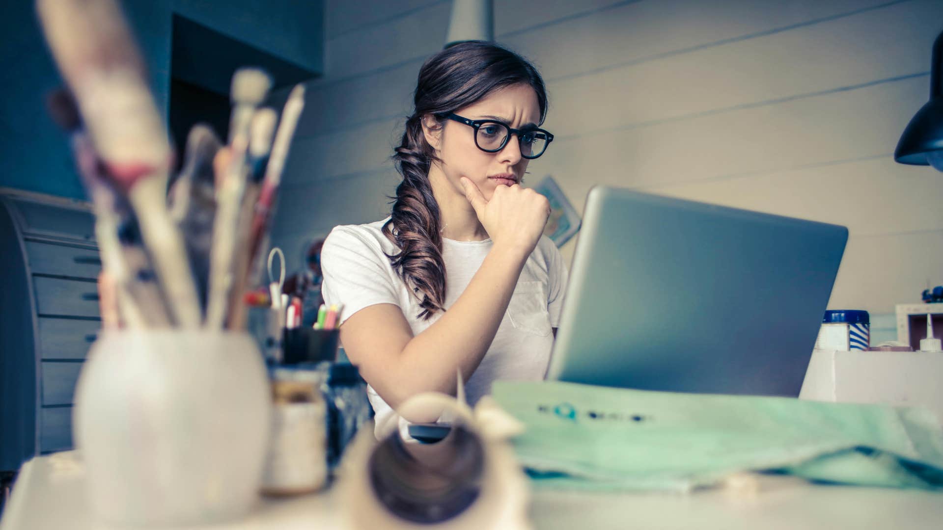 woman forgetting the obvious