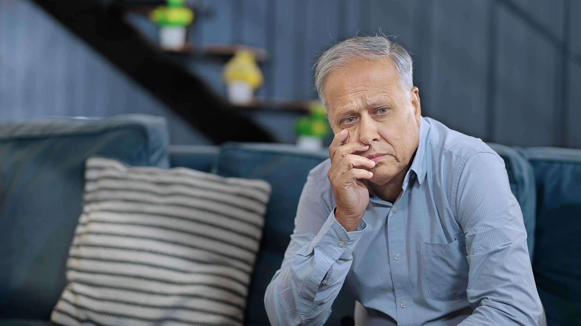 people who get irritated by small noises as they get older usually have these other personality quirks intolerance