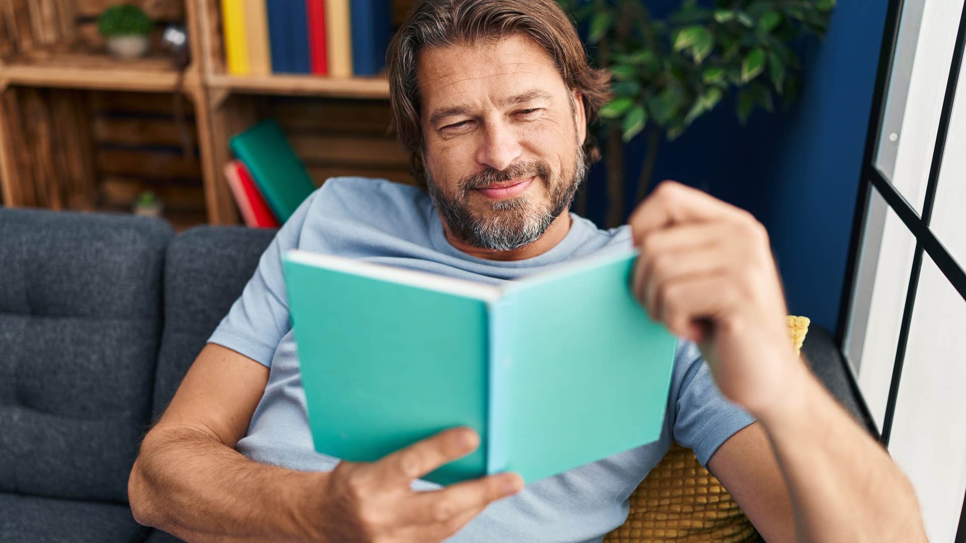 people who immediately change into comfy clothes when they get home usually have these personality traits mindful