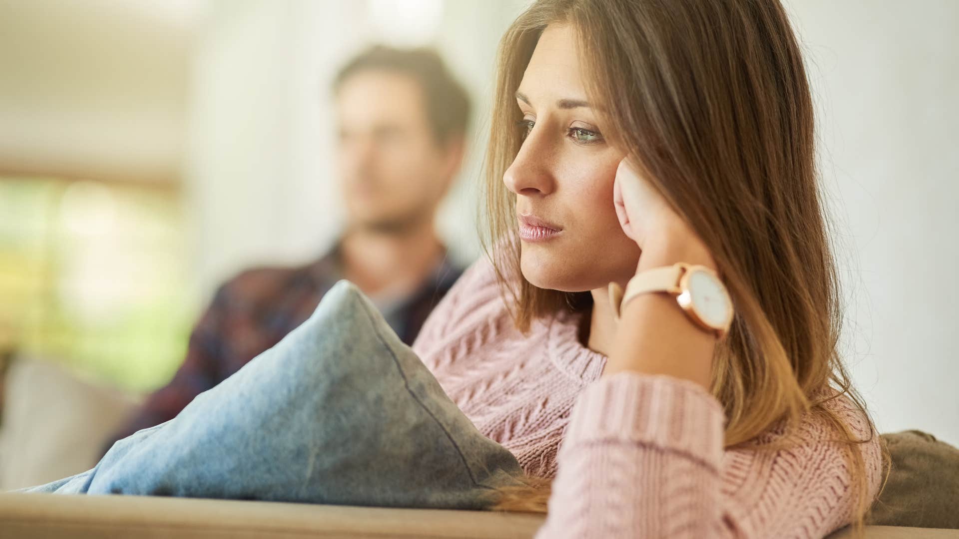 woman who makes jealousy a non-issue by not pretending she's jealous