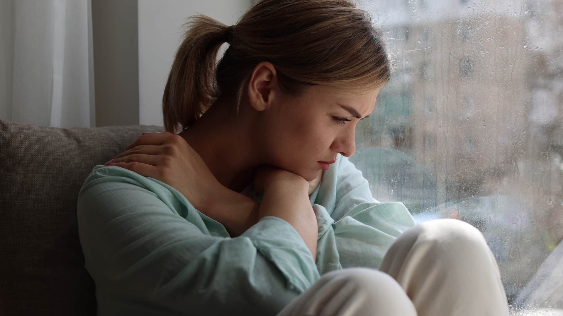 woman feeling depressed