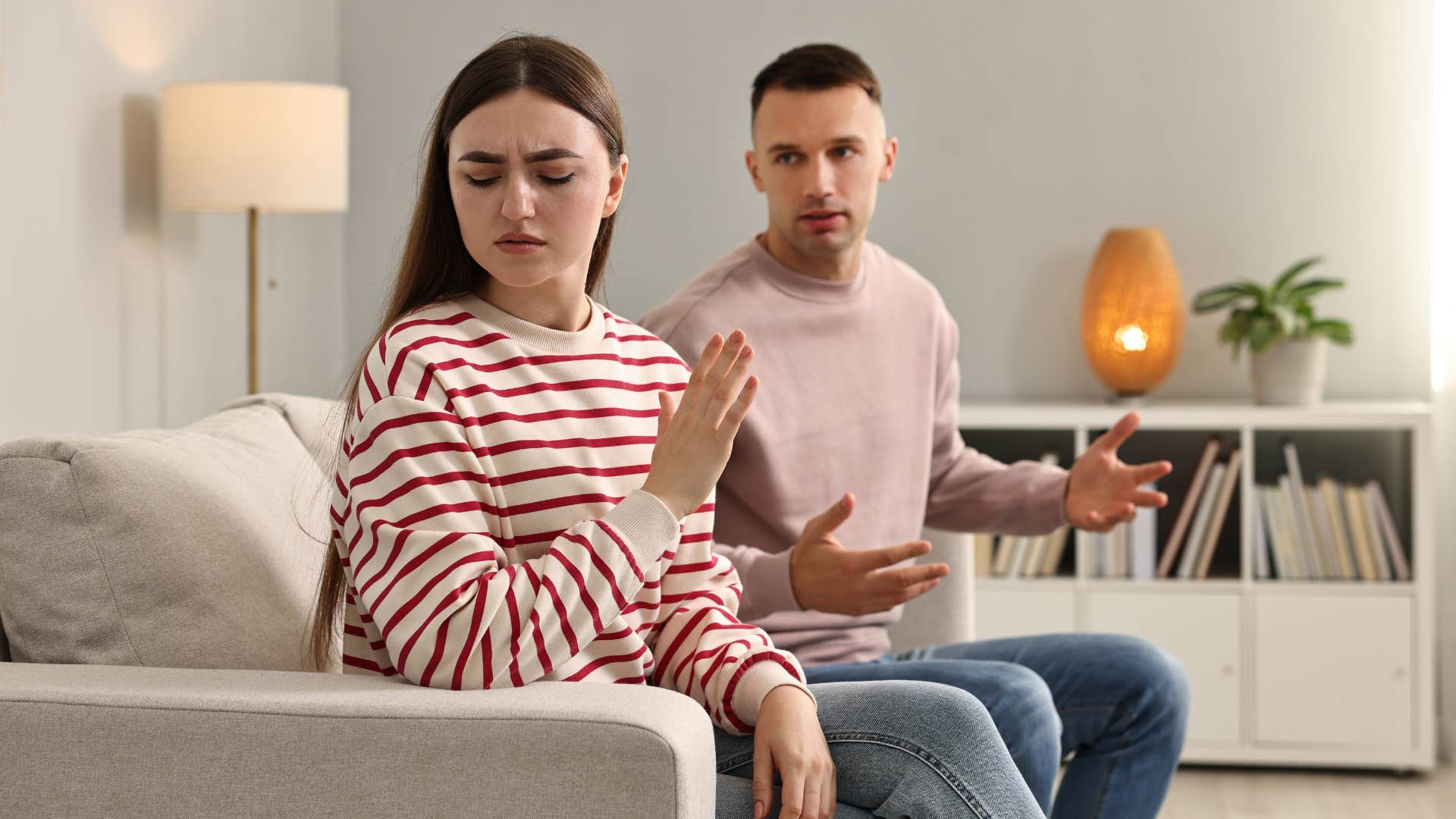 couple whose relationship falls apart during the holidays as they bicker about where the holidays are spent