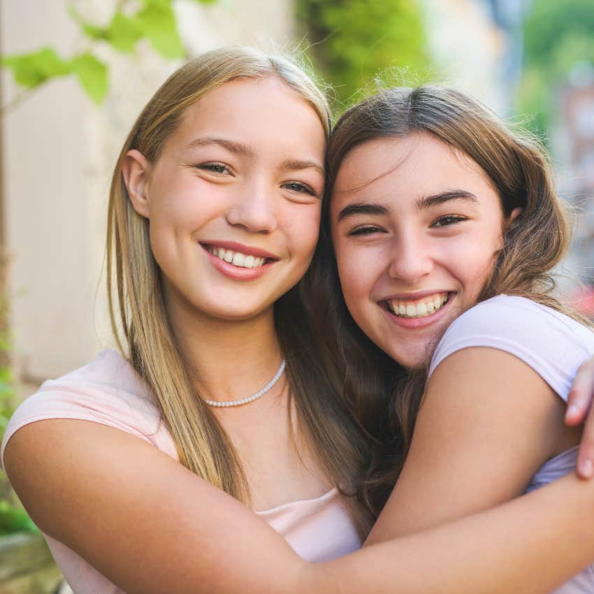 women who are real life best friends as they keep no secrets