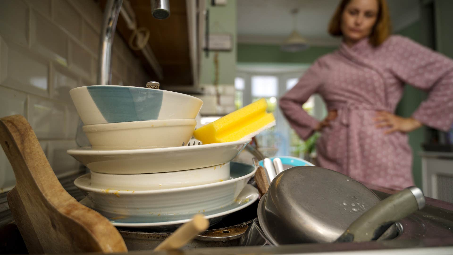 woman telling herself the affirmation get it done