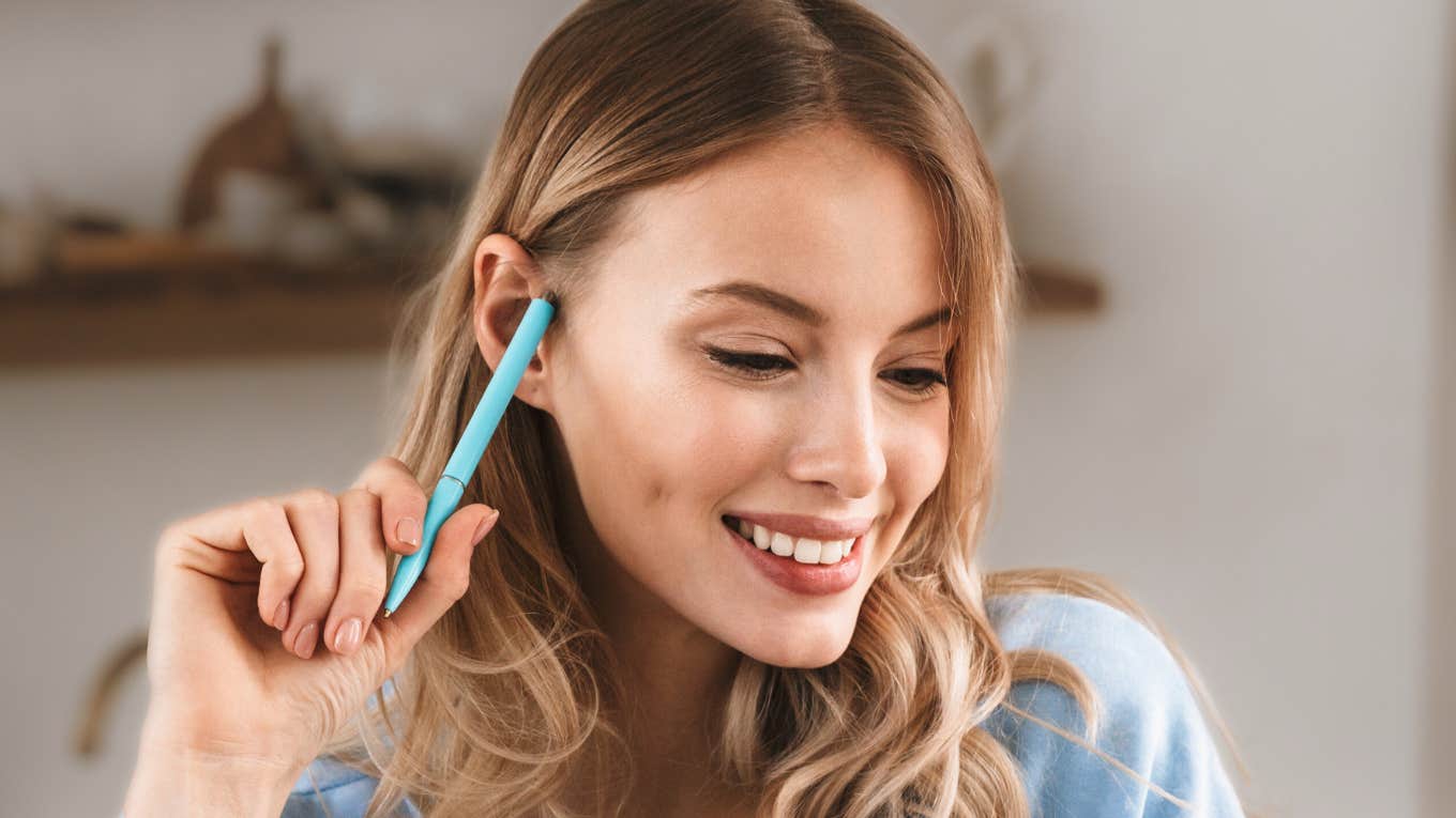 Woman turns side hustle into extra income.