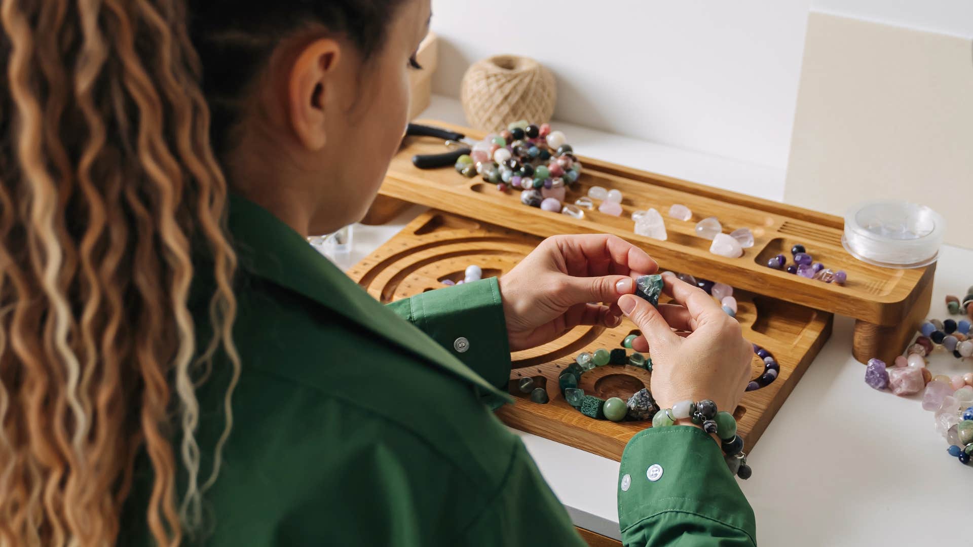 woman who is naturally intuitive as she learns about crystals