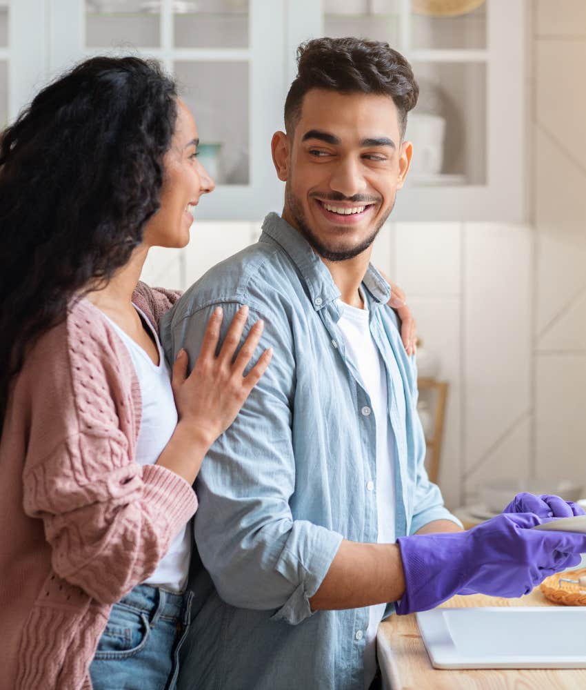 Wife appreciates husband in a naturally grateful way 