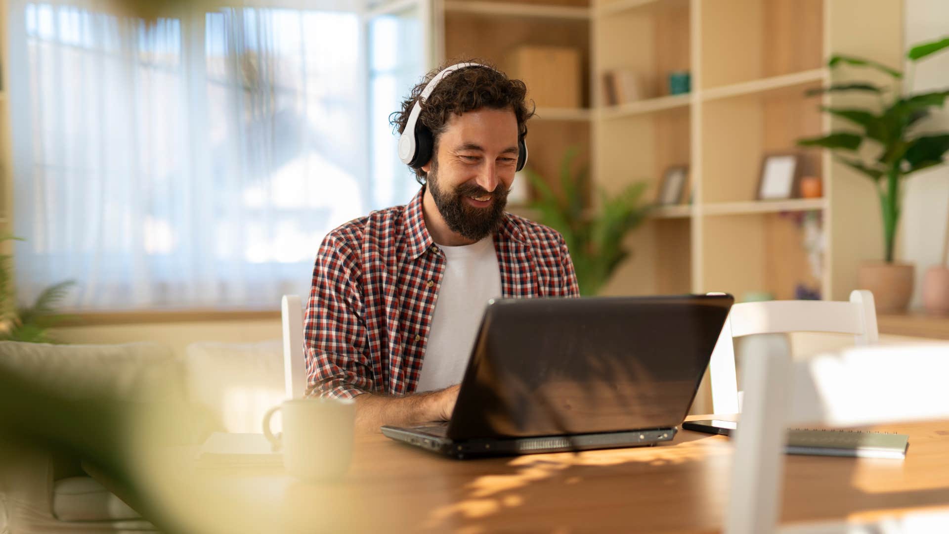 man who is genuinely satisfied as he forgers standard advice