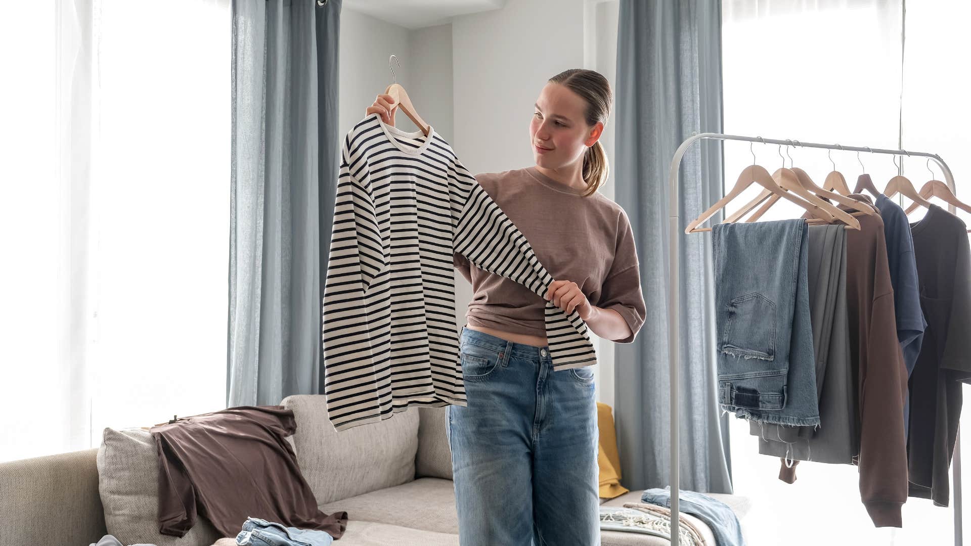 woman who is naturally minimalist as she addressed underlying issue