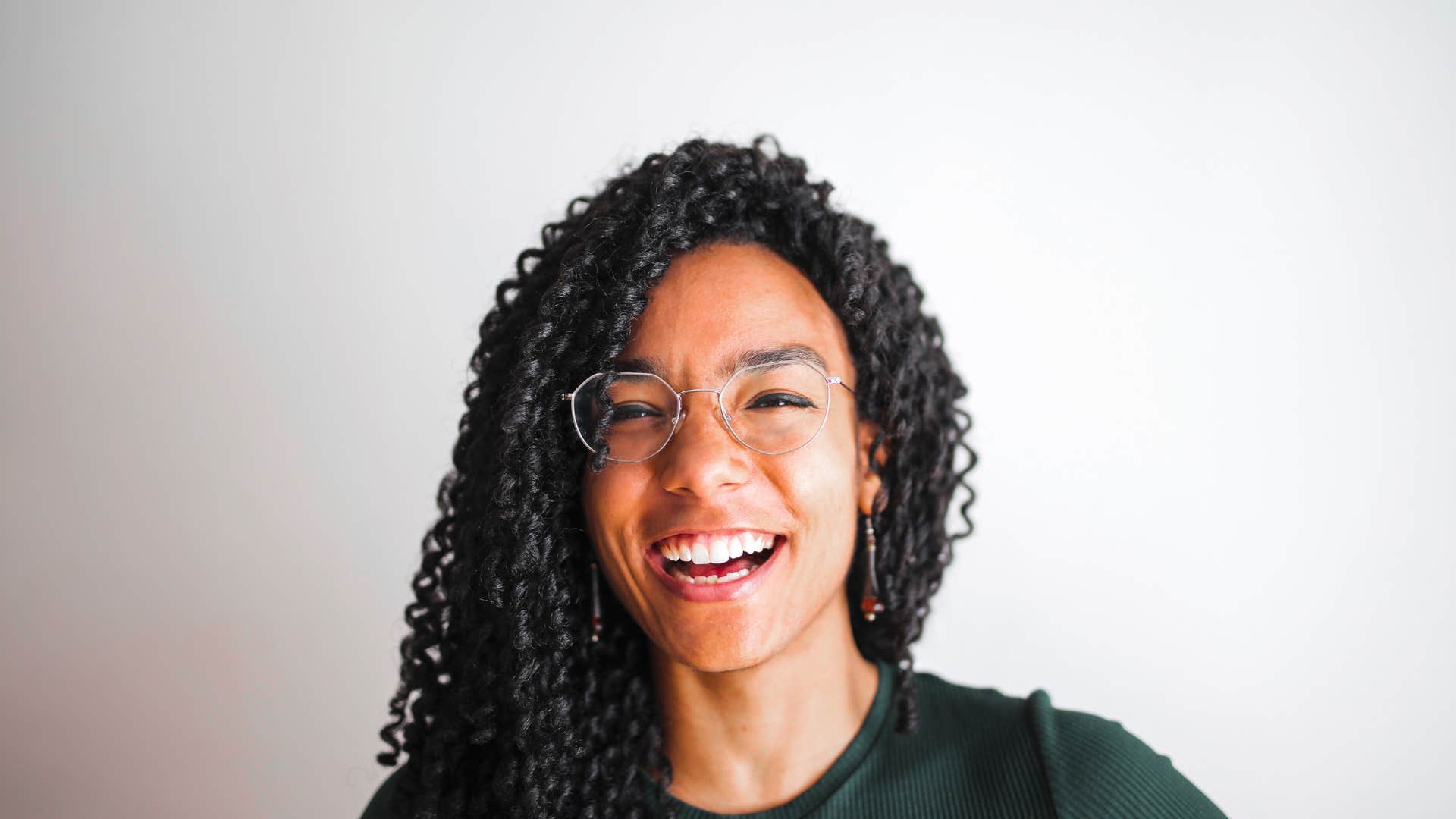 simple phrases that instantly raise your vibe i attract love