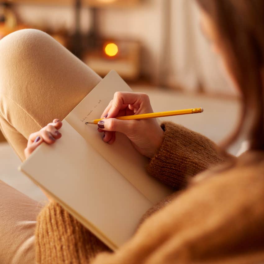 woman making the small life fix of listing things she's grateful for