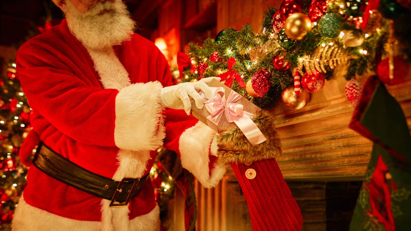 Teen Boy Heartbroken After Finding Out Who Filled His Mom’s Stocking