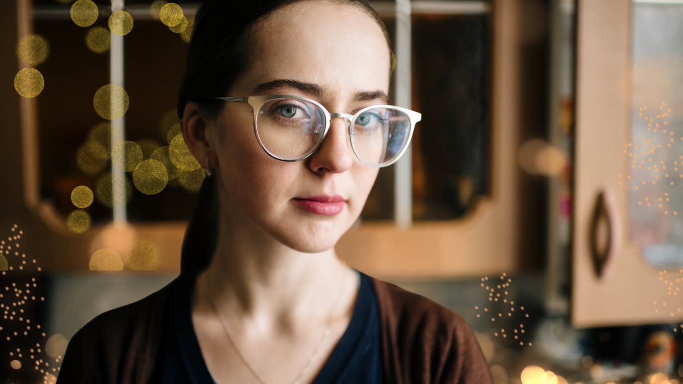 Woman grieving during the holidays seeks therapist advice