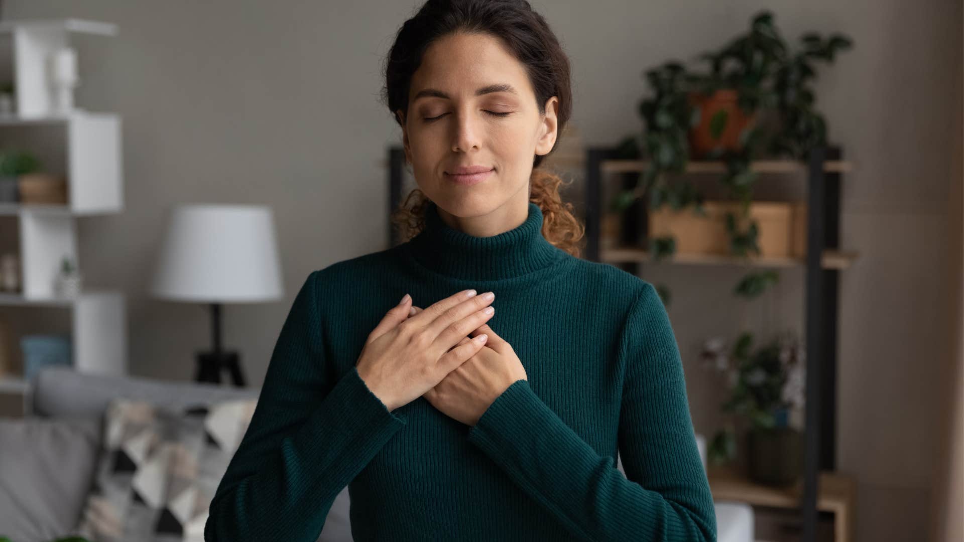 truly feminine women have these soft habits that you rarely get to see online they treat their body like a sanctuary