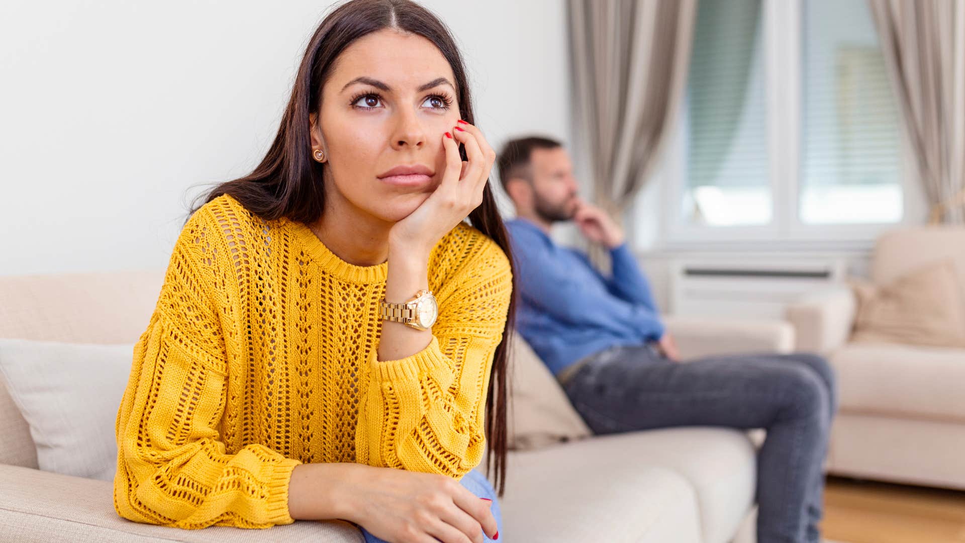 woman who's doing the bare minimum at home