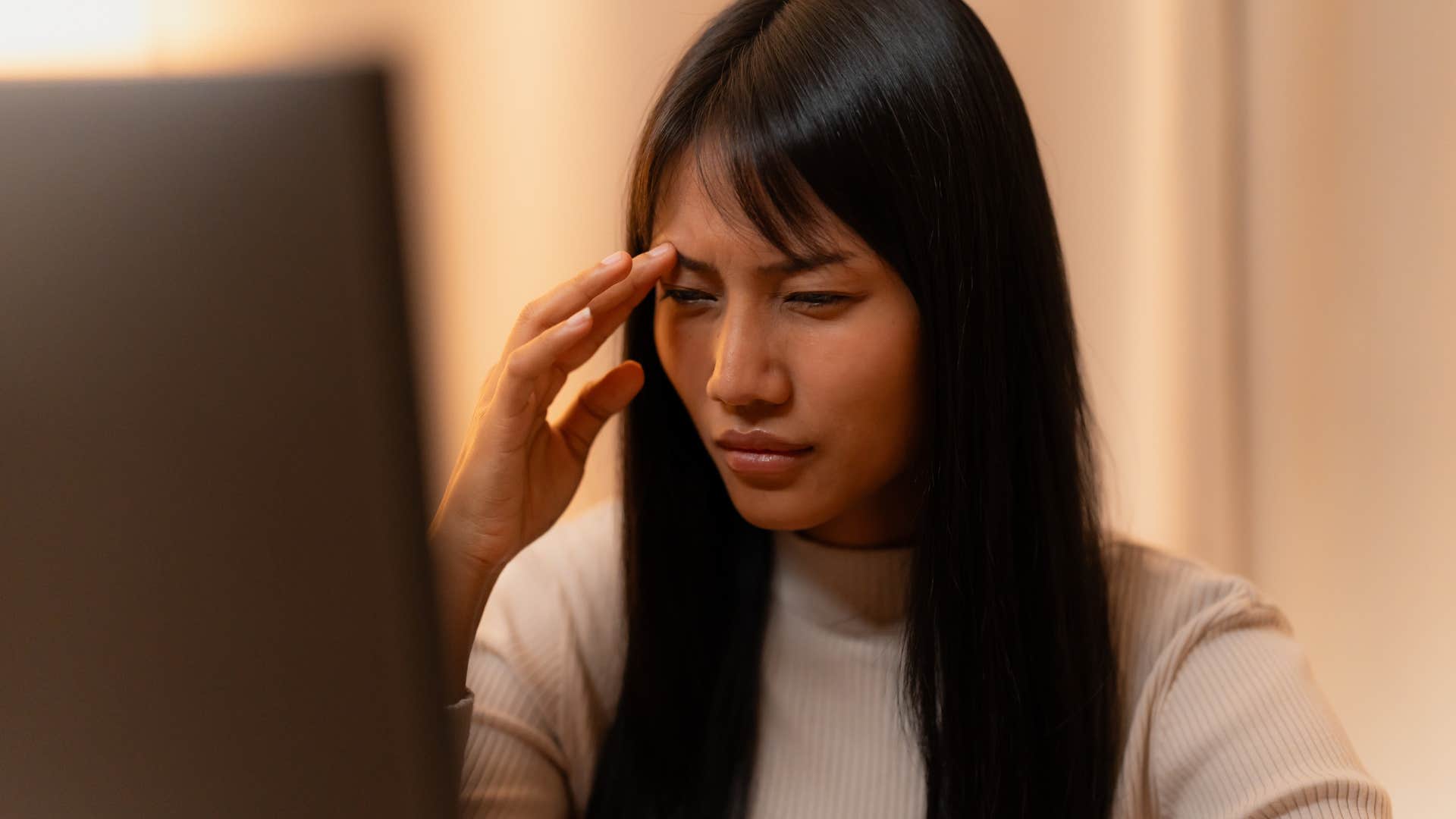 woman who's stopped making time for hobbies she used to enjoy