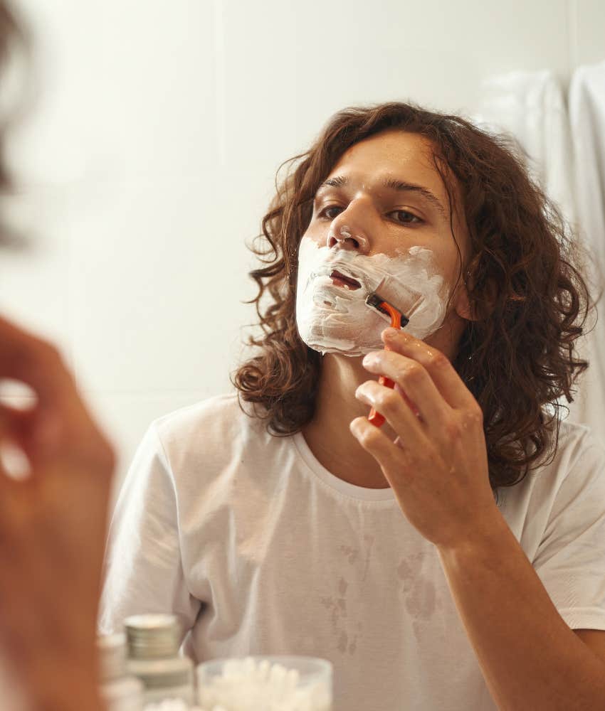 Man shaves as routine