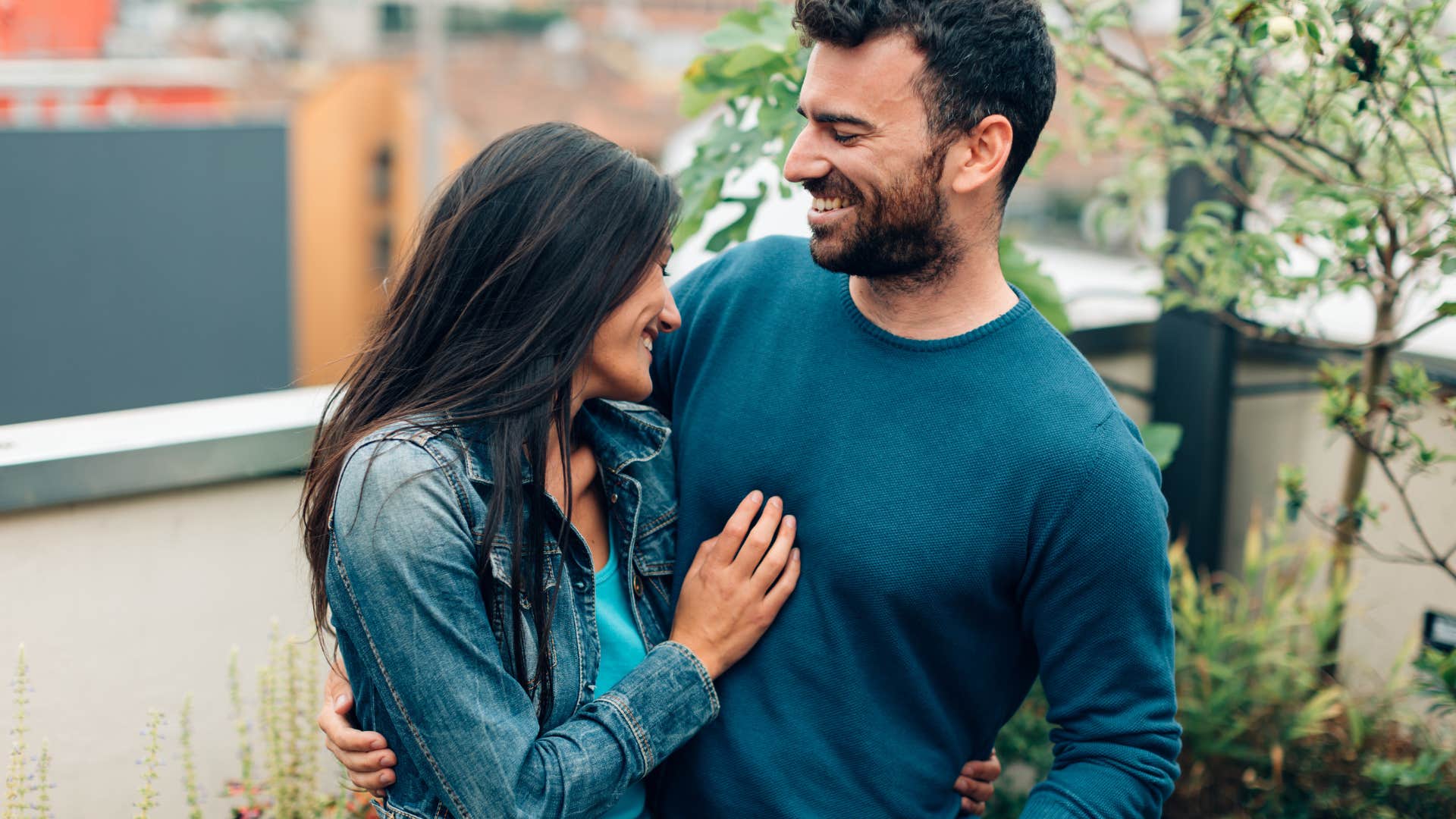 women who are loved by their husbands for a lifetime all seem to have these personality traits she is considerate