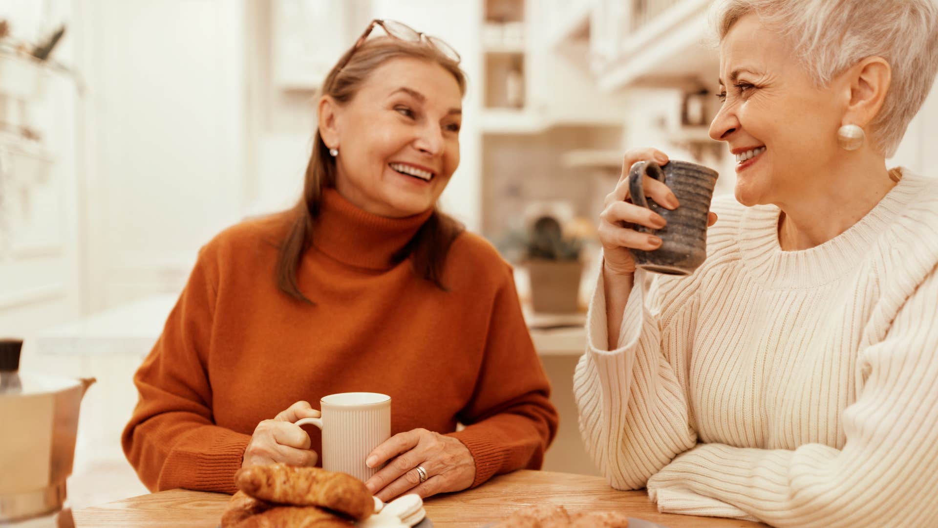 Woman saying "that's fire" to her friend.