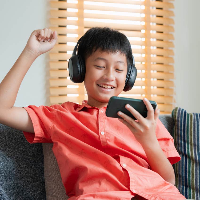 Dad Has House Rules So His Sons Don’t Lose Themselves To Money Or Tech They Are Tools To Help Them Grow