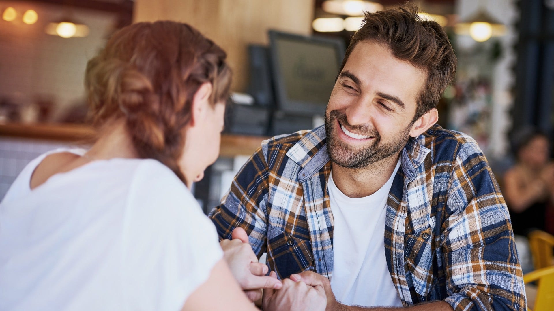 man with the essential dating habit of being honest