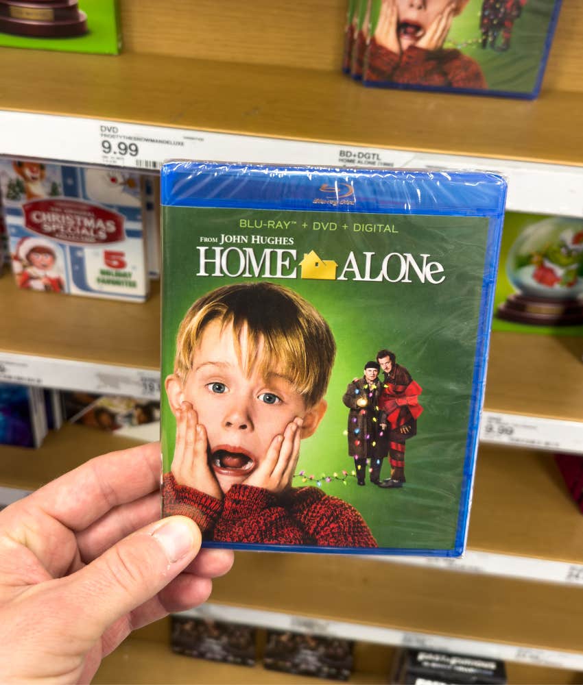 Every Generation As A Christmas Movie Millennials "Home Alone"