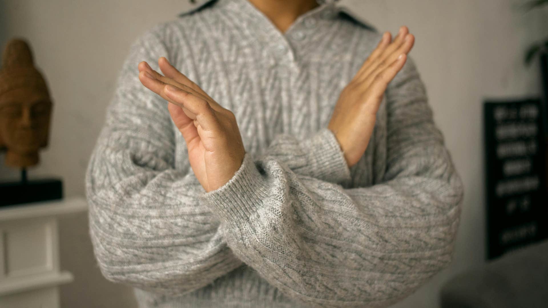 person saying they wont gossip about you