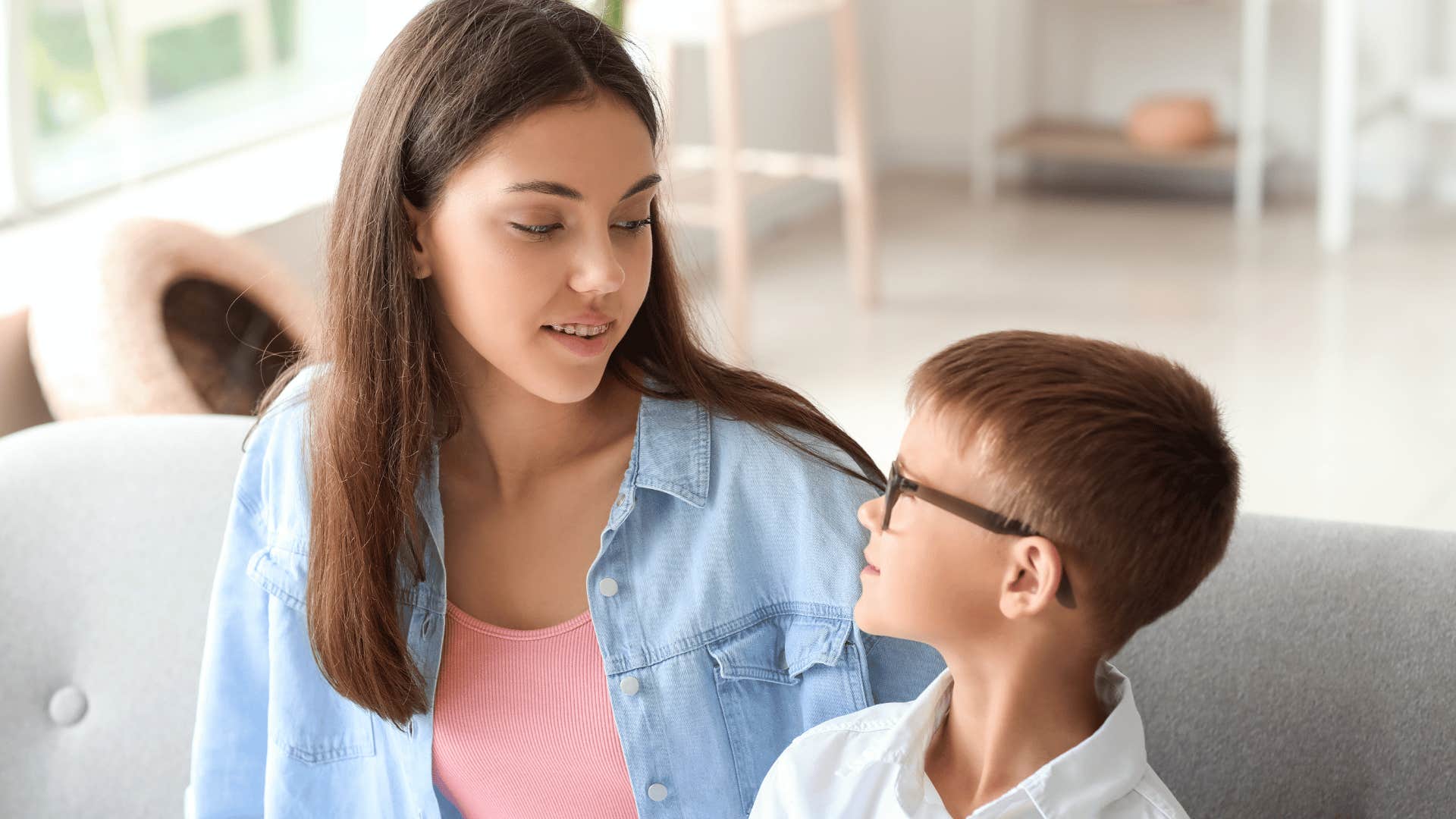 girls who grew up with brothers usually have these unique traits carefree attitude