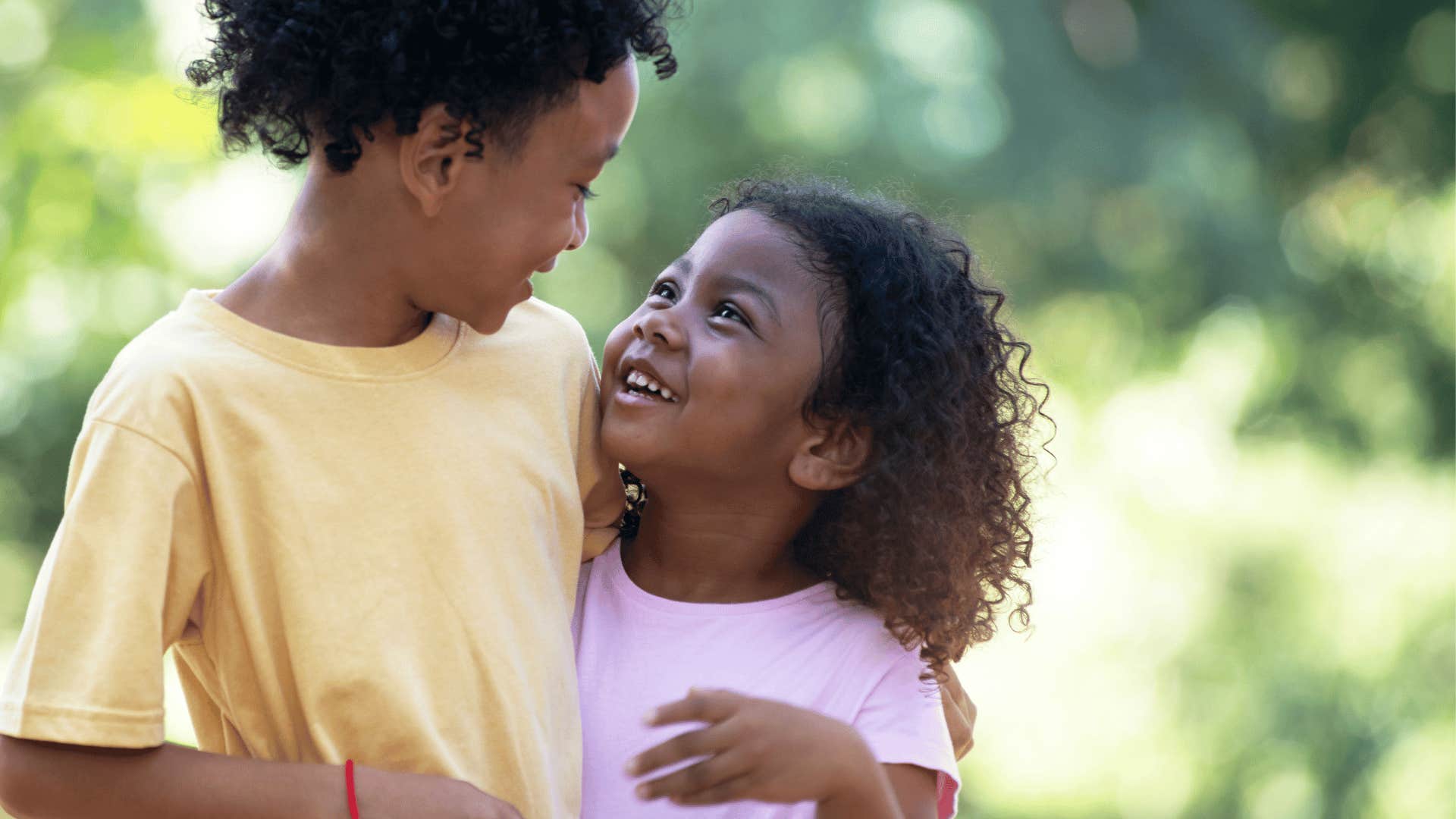 girls who grew up with brothers usually have these unique traits resilient