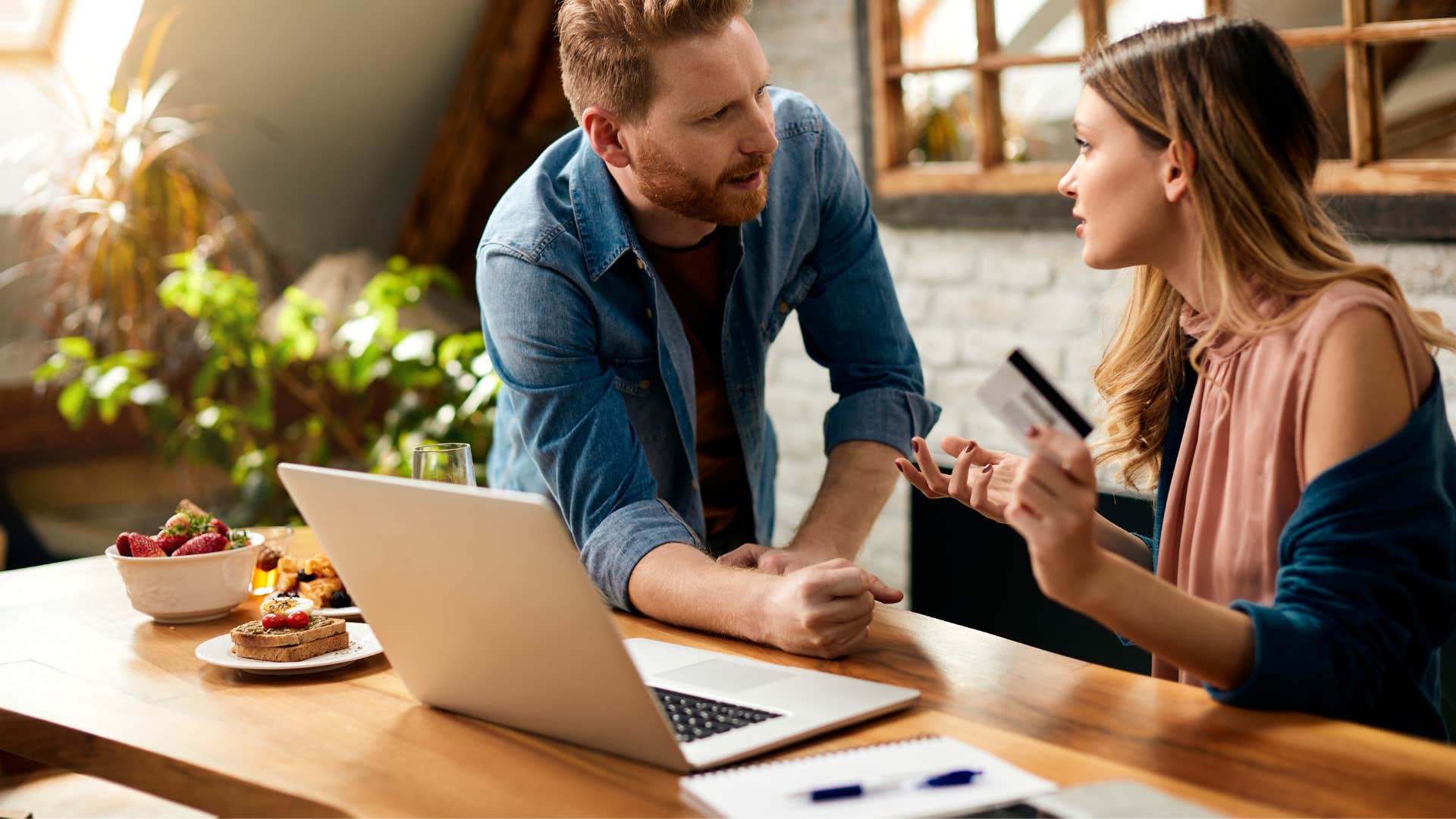 woman who must say goodbye to the habit of financial betrayals if she wants to have a good marriage
