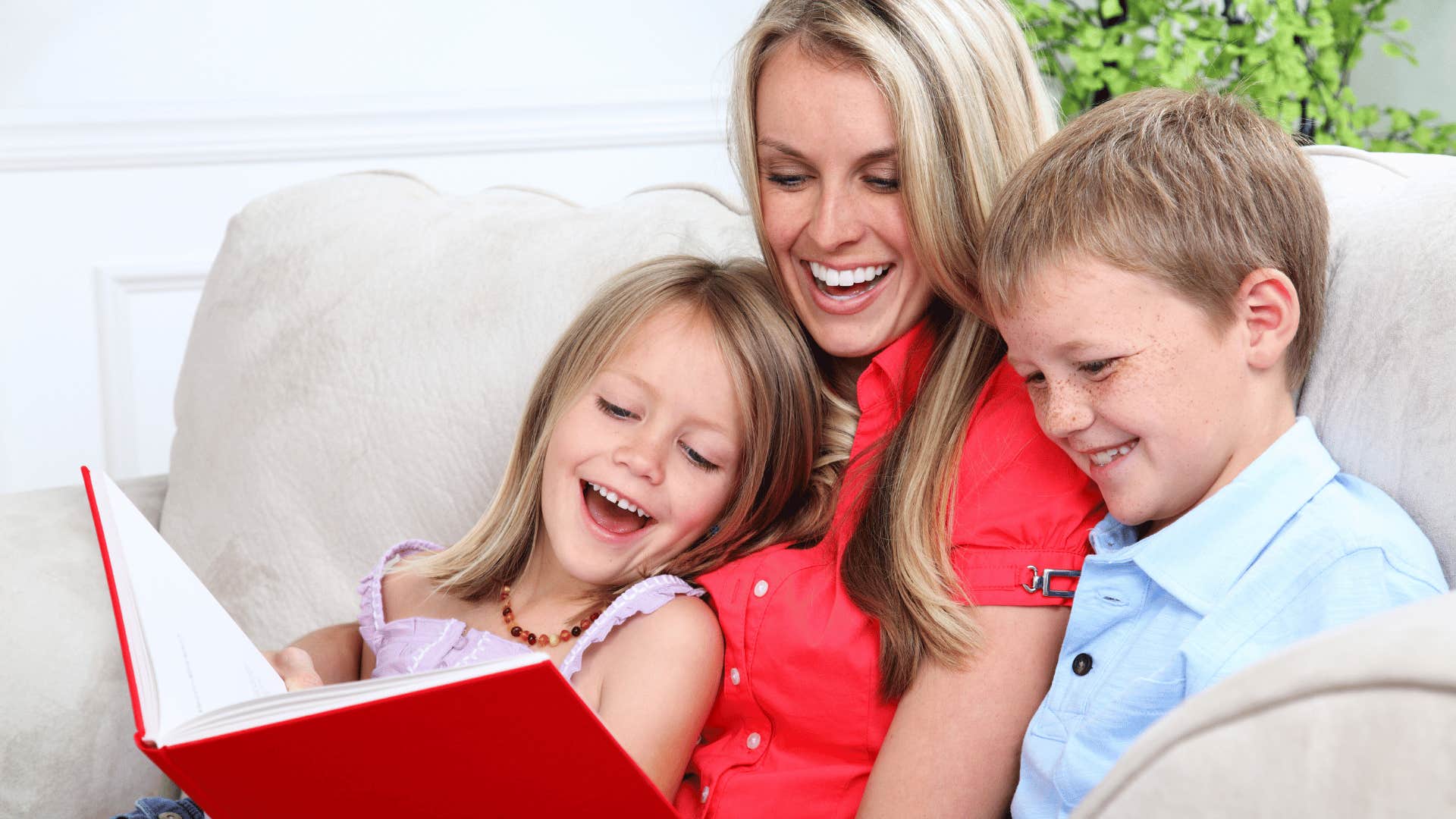 if a woman has these rare traits her kids will be lucky to have her as a mom she is encouraging