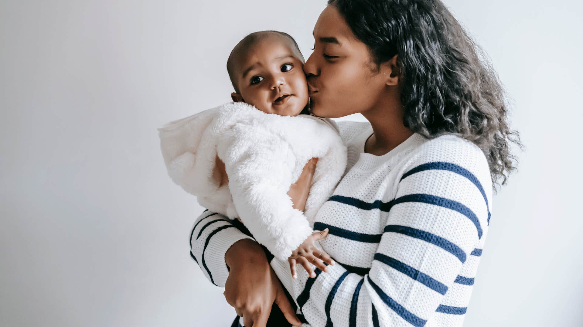 if a woman has these rare traits her kids will be lucky to have her as a mom she is vigilant 