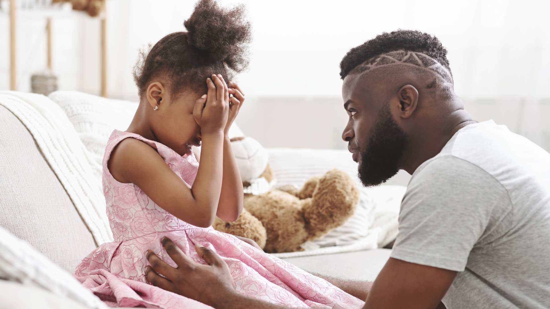 dad showing up to apologize to his daughter