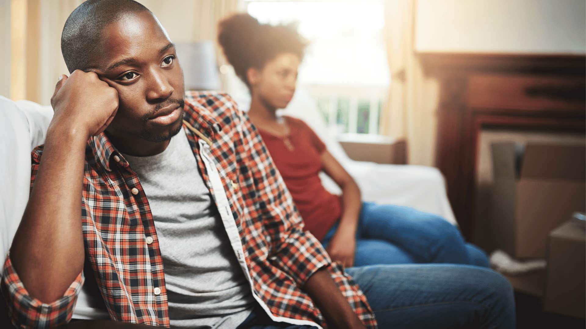 man giving his wife the silent treatment