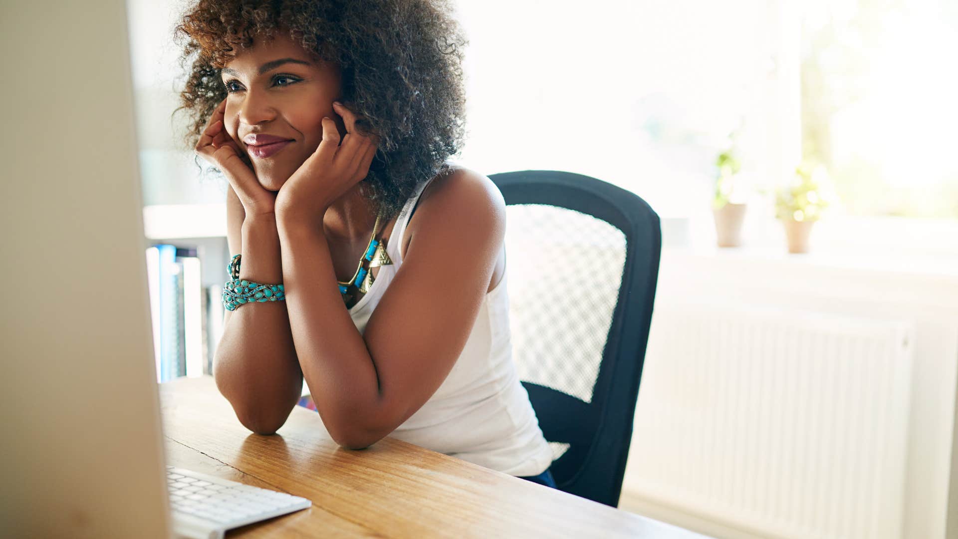 if your inbox is always full of unread emails you probably have these quirky personality traits you save things for reference 