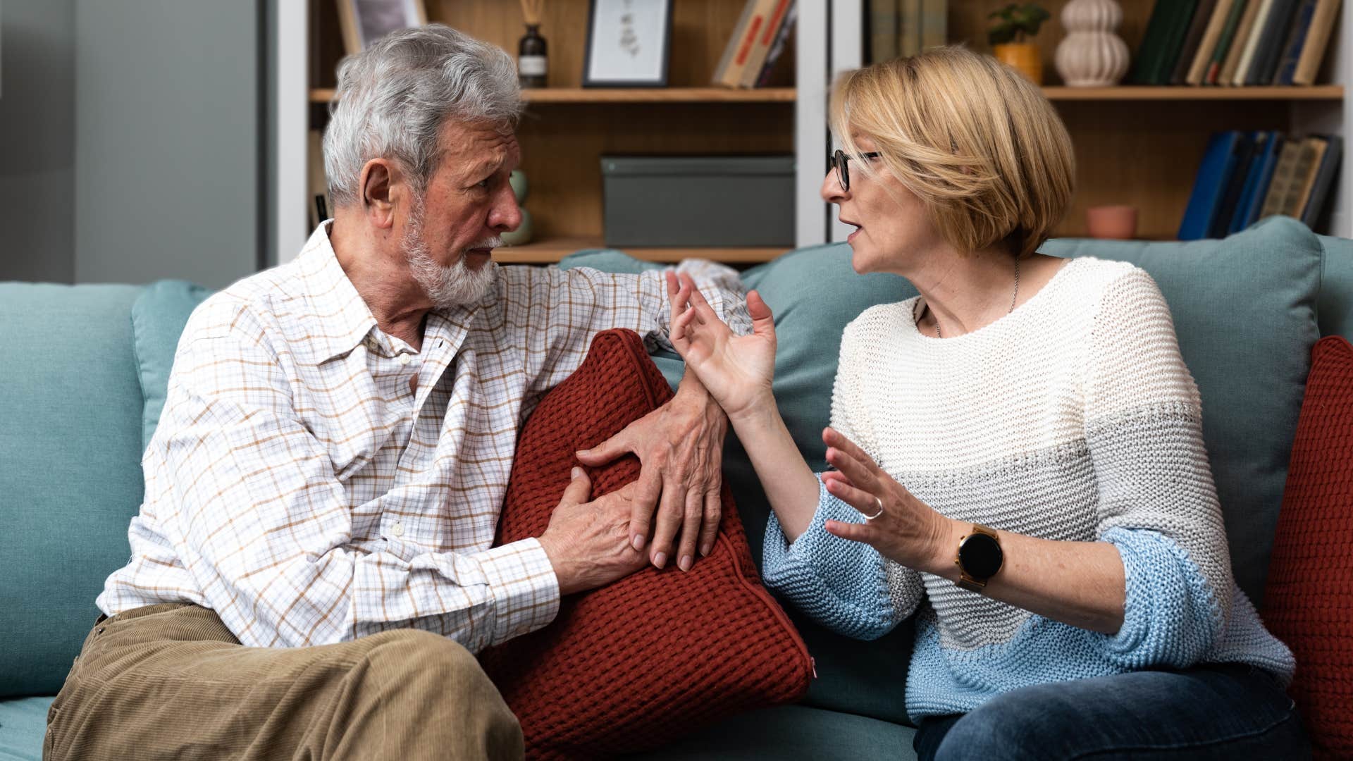 woman who apologizes often talking to her partner