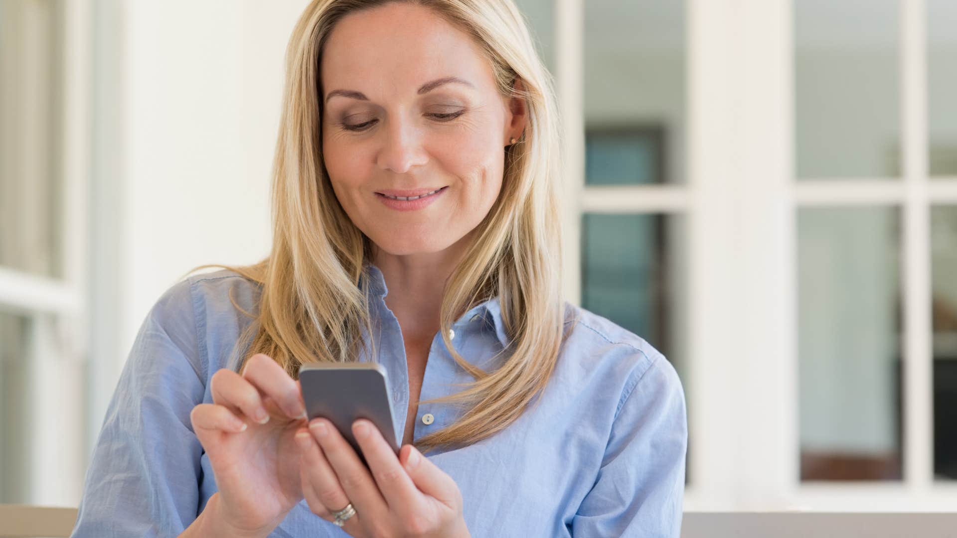 Wife who is a good woman sending supportive messages