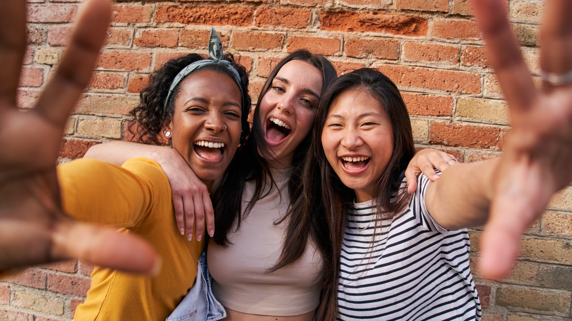 woman who stayed single and realized she isn't obligated to choose someone over her friends
