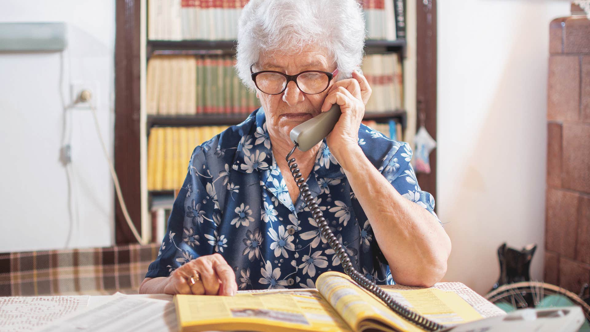odd habits from the 1980s that actually made adulthood easier using phone books as tools