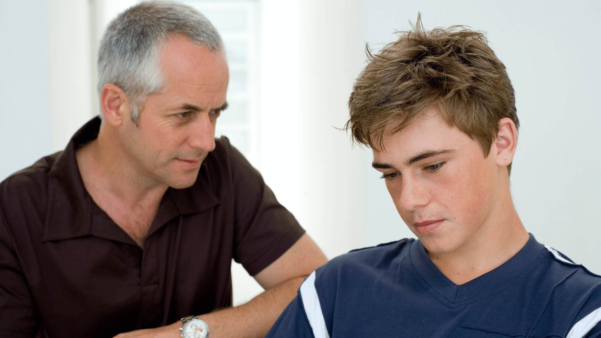 parents who raise creative thinkers usually have these rare traits they are understanding